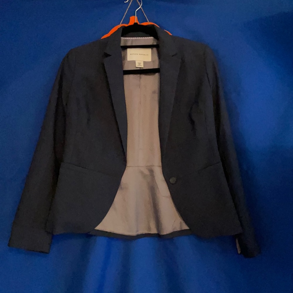 Stretch petite blazer.